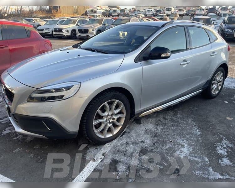 2017 Volvo V40 Cross Country
