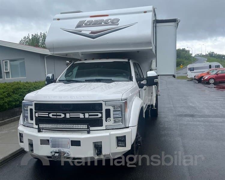 2018 Ford F-350 Crew CAB Camper
