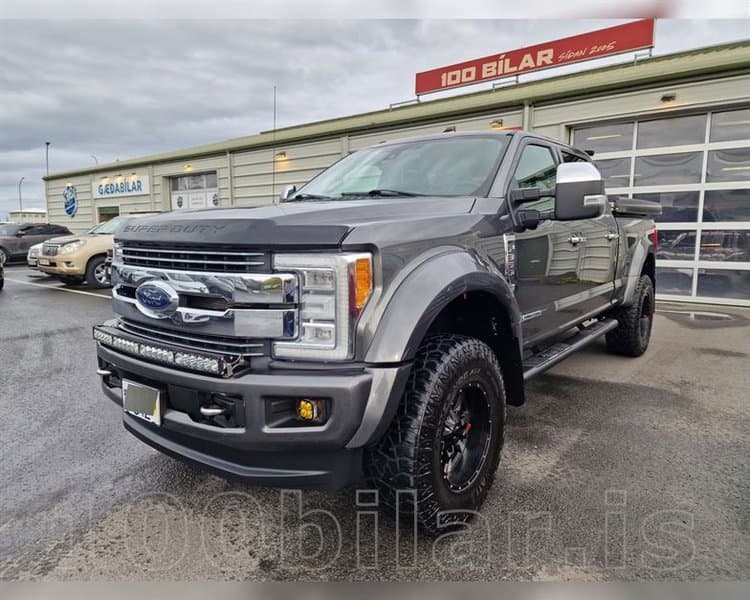 2018 Ford F-350 Lariat 37