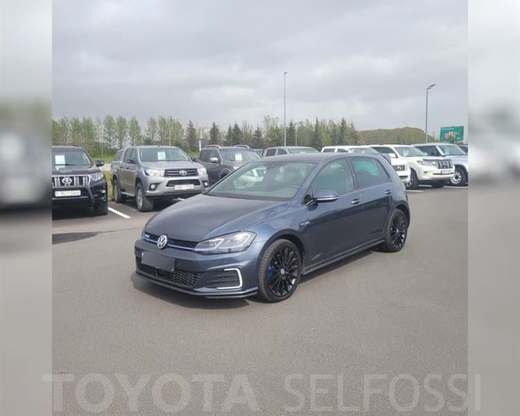 2018 Volkswagen Golf GTE PHEV