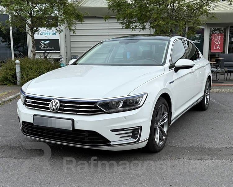 2018 Volkswagen Passat Premium
