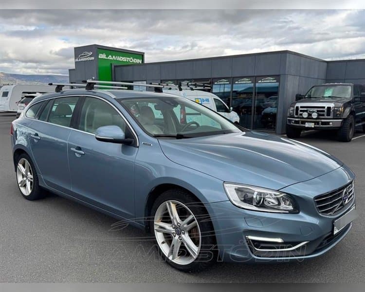 2018 Volvo V60 Twin Engine D5