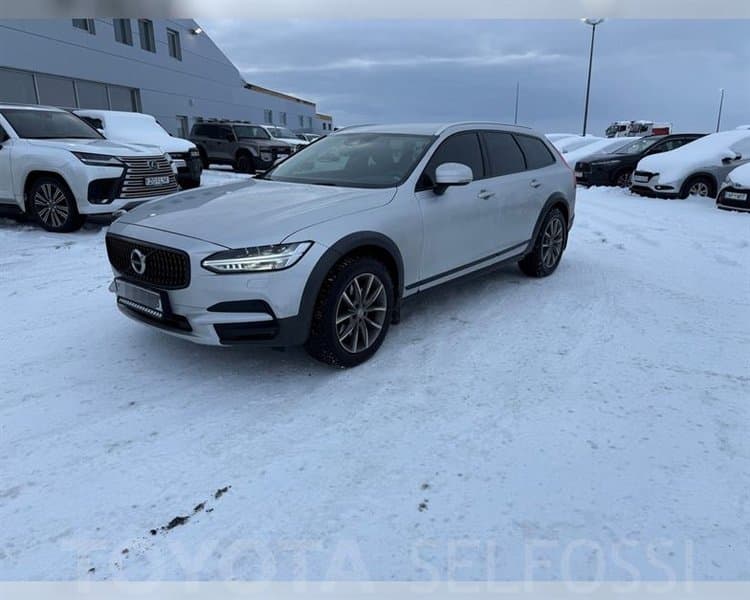 2018 Volvo V90 Cross Sounrty