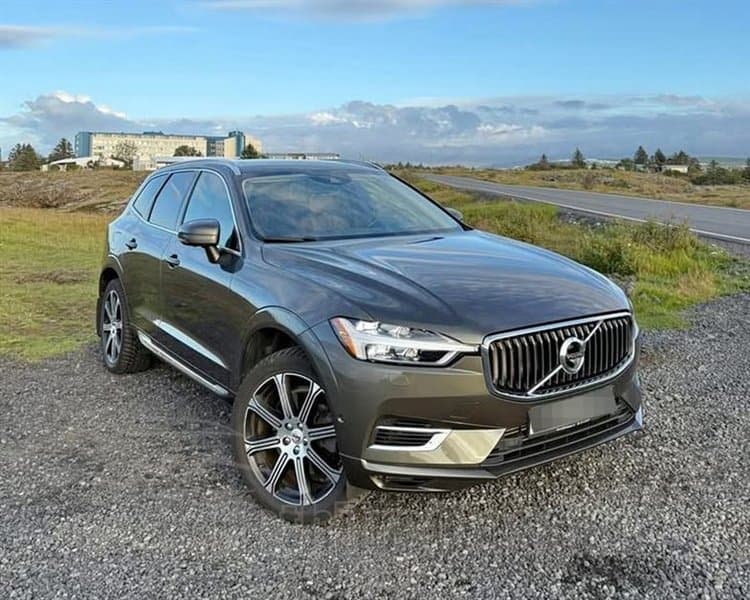 2018 Volvo XC60 T8 Hybrid