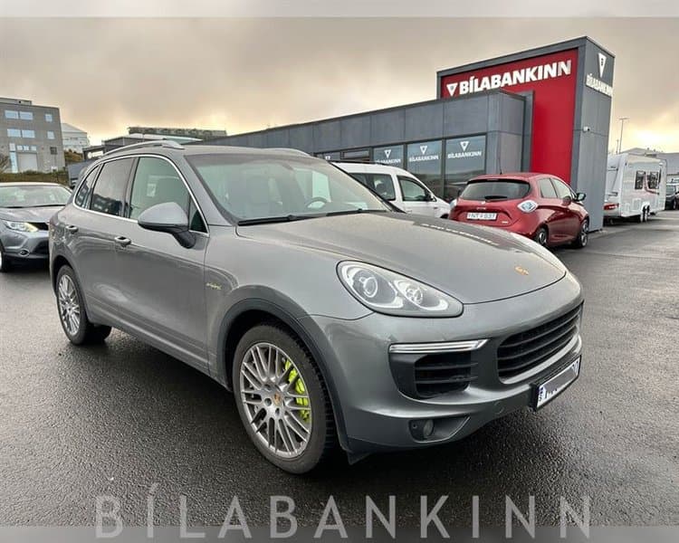 2019 Porsche Cayenne S E-Hybrid