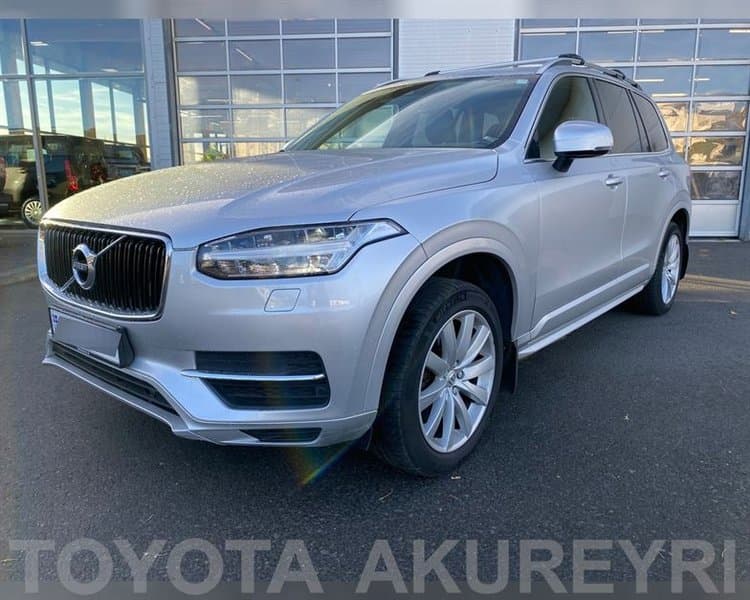 2019 Volvo XC90 Momentum