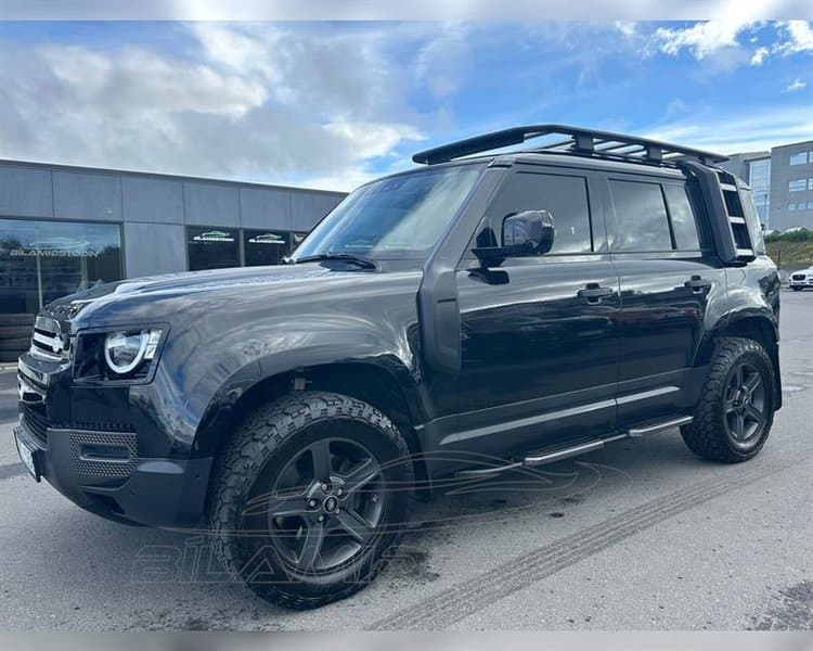 2020 Land Rover Defender S 240d 33