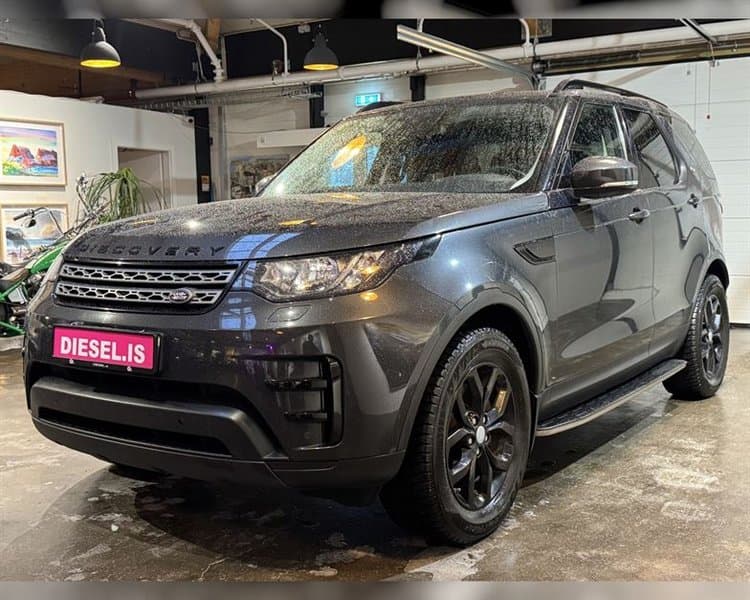 2020 Land Rover Discovery S Black Pack