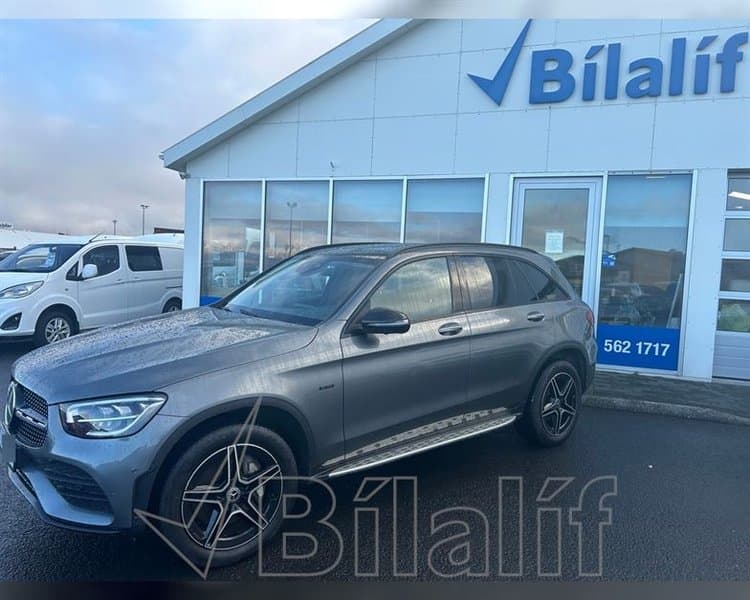2020 Mercedes-Benz GLC 300 E 4MATIC Power