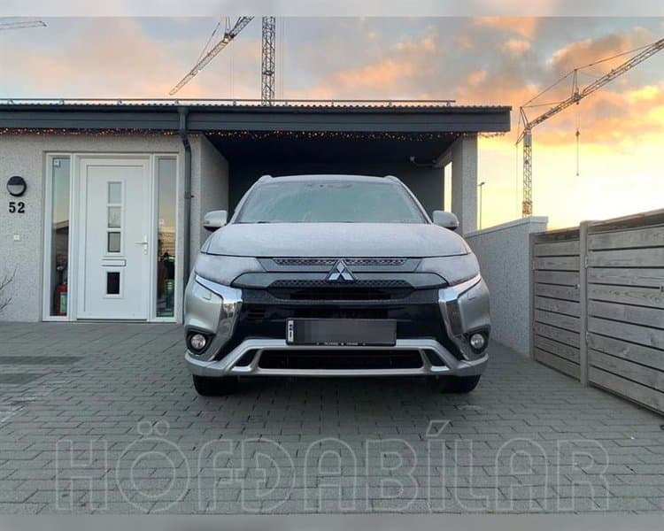 2020 Mitsubishi Outlander Intense PHEV