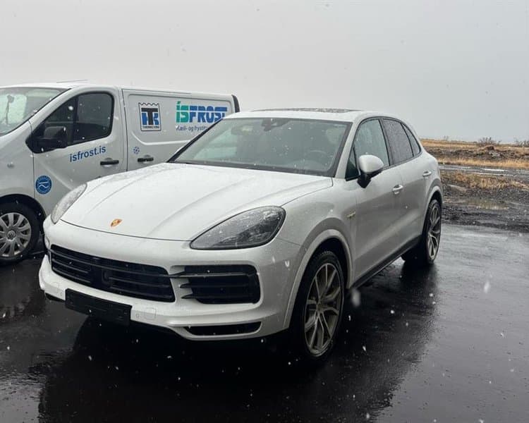 2020 Porsche Cayenne E-Hybrid