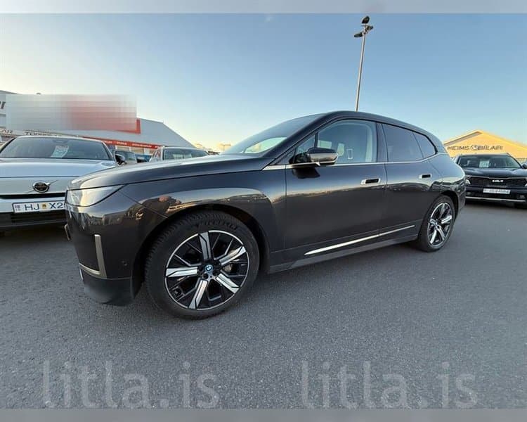 2021 BMW iX XDRIVE40