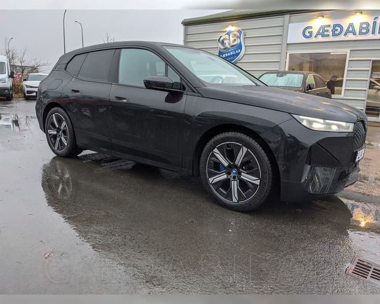 2021 BMW iX XDRIVE40 Black Pack