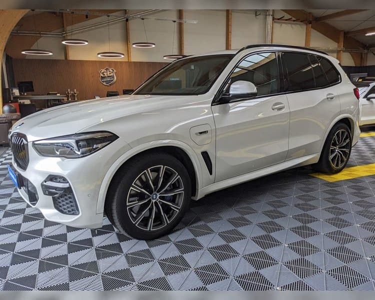 2021 BMW X5 xDrive45e M
