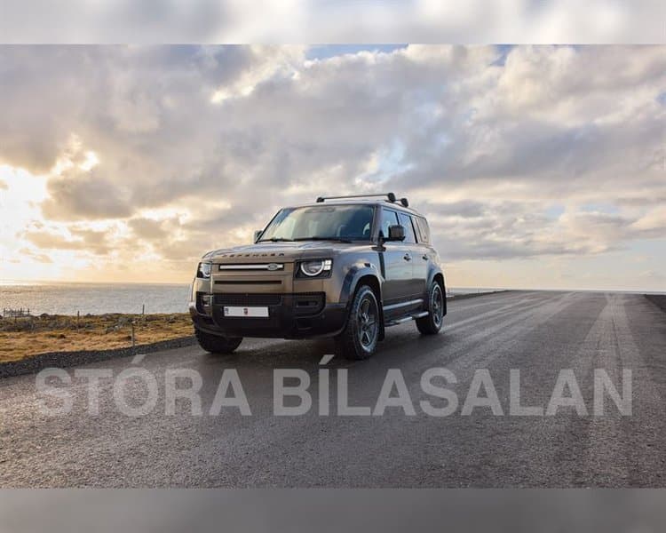 2021 Land Rover Defender SE D200 SDV6