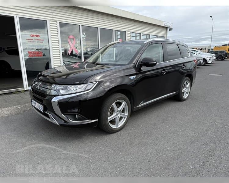 2021 Mitsubishi Outlander Intense