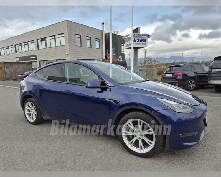 2021 Tesla Model Y Long-Range