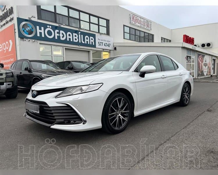 2021 Toyota Camry Luxury