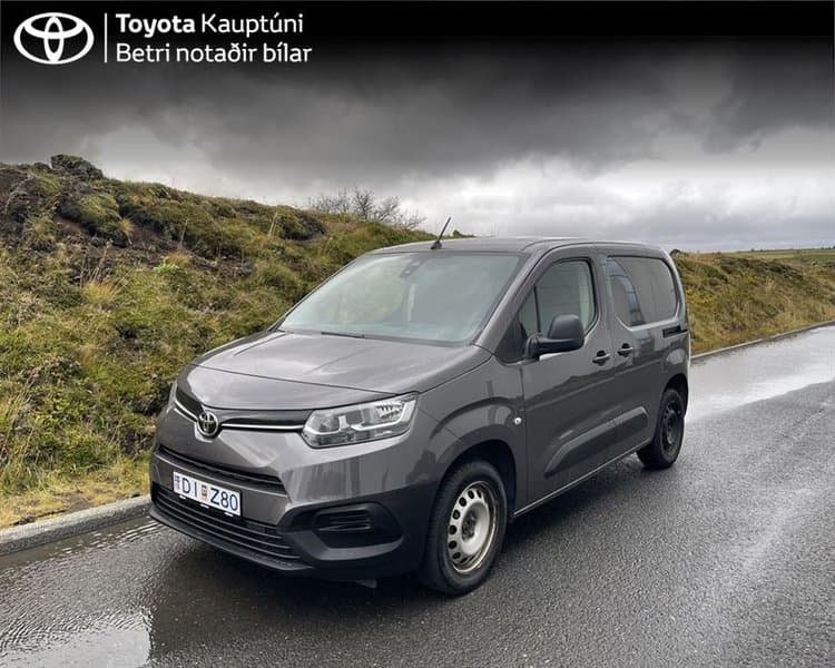 2021 Toyota Proace City Stuttur Entry