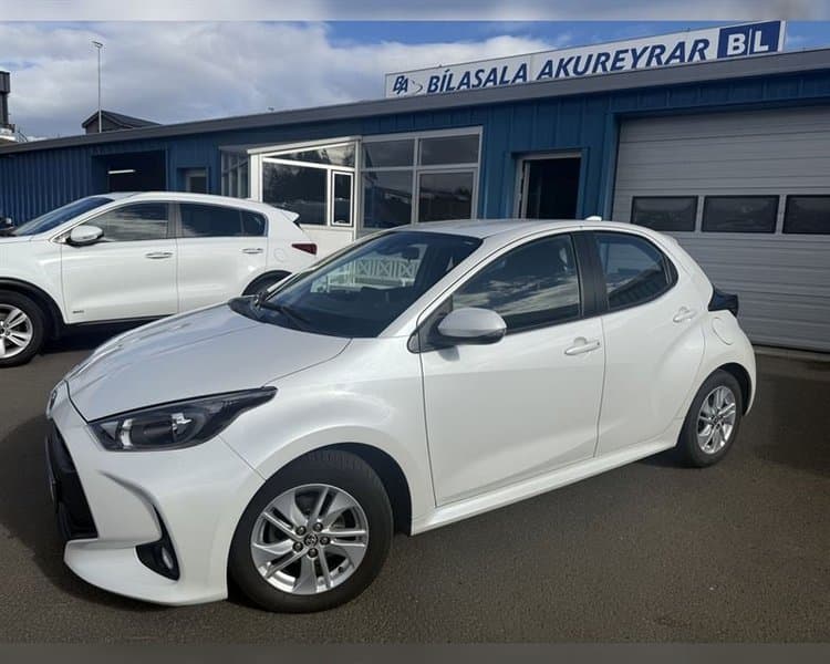 2021 Toyota Yaris Active