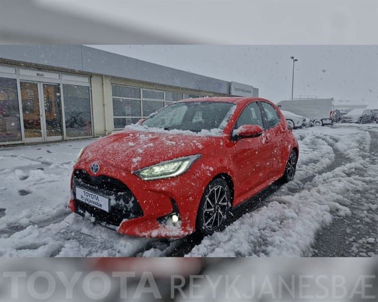 2021 Toyota Yaris Active Plus Hybrid