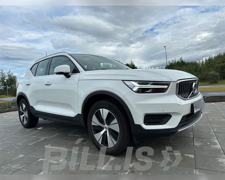 2021 Volvo XC40 Inscription T4