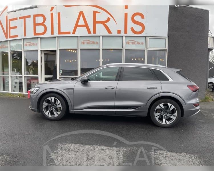 2022 Audi e-tron 55 Prestige