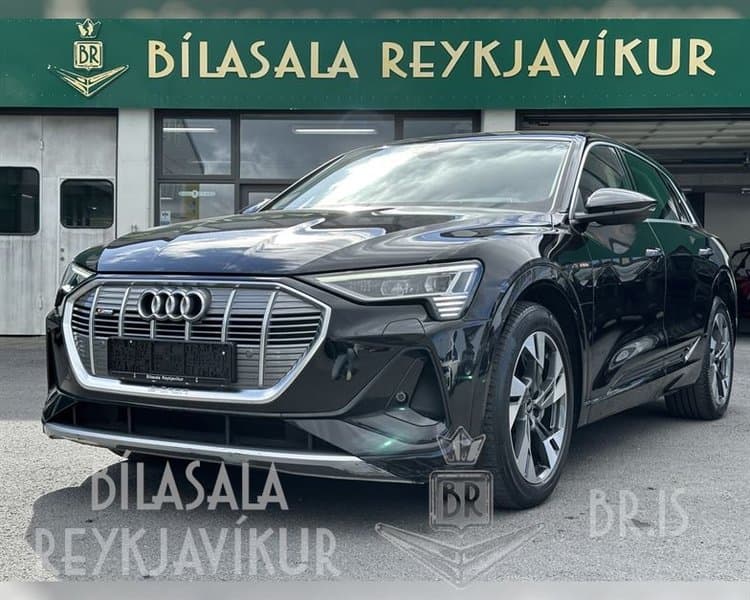 2022 Audi e-tron 55 S-Line