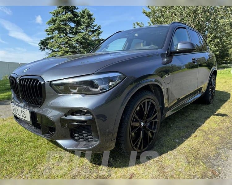 2022 BMW X5 xDrive 45e M-Sport