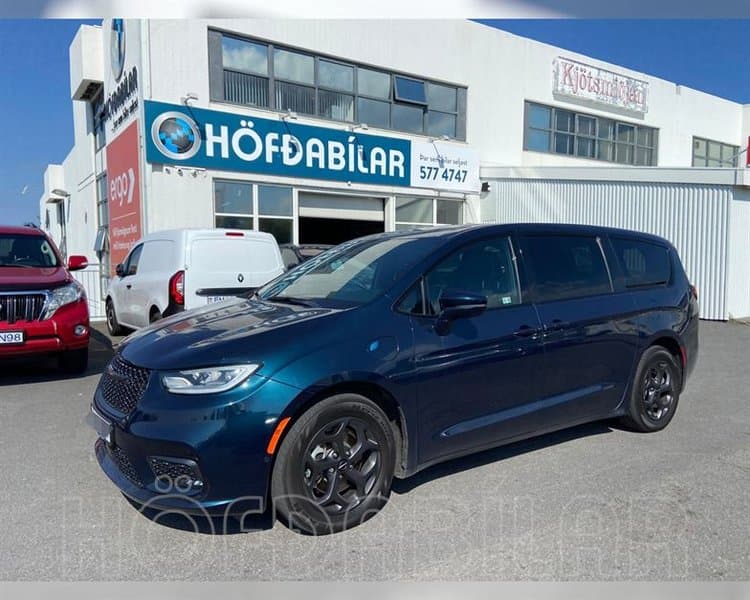 2022 Chrysler Pacifica Limited Hybrid