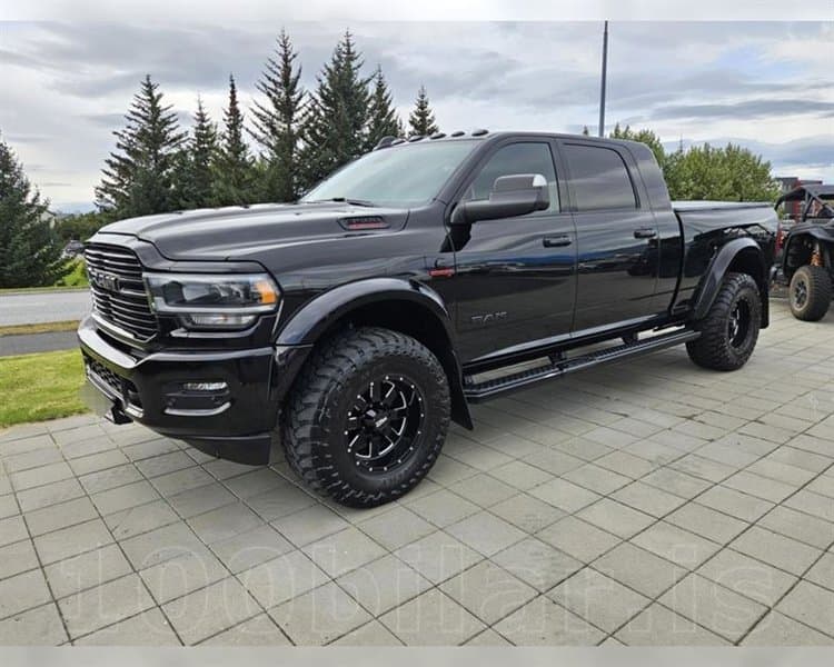 2022 Dodge Ram 3500 Laramie Megacab 37