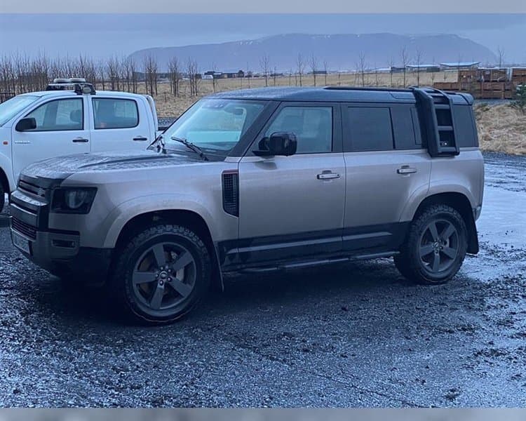 2022 Land Rover Defender HSE X-Dynamic D300