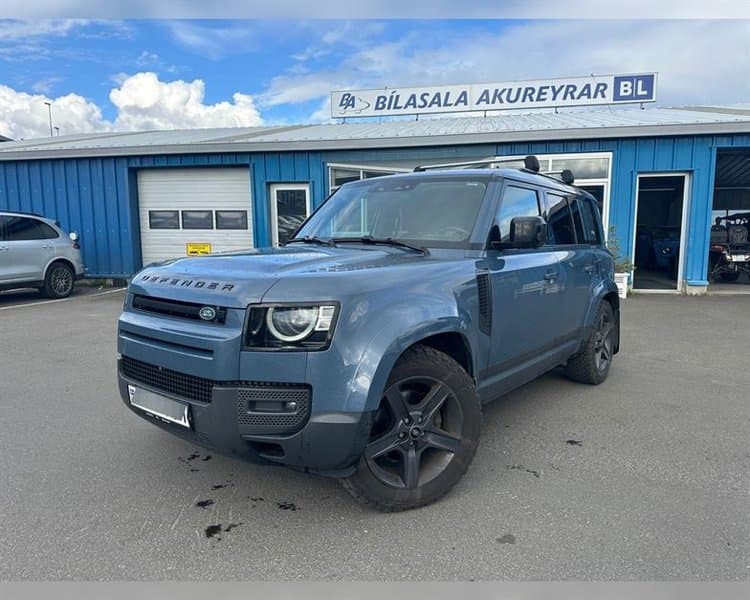 2022 Land Rover Defender SE