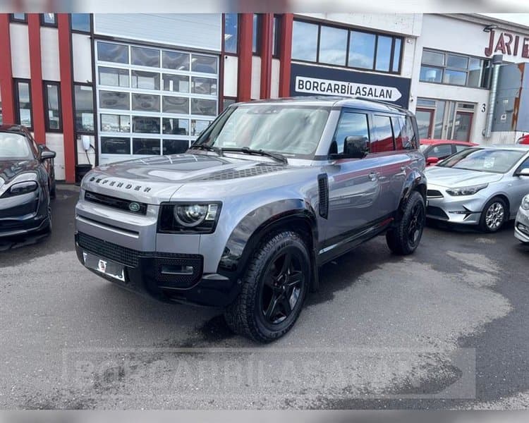 2022 Land Rover Defender SE