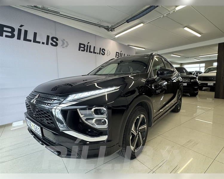 2022 Mitsubishi Eclipse Cross LE UR