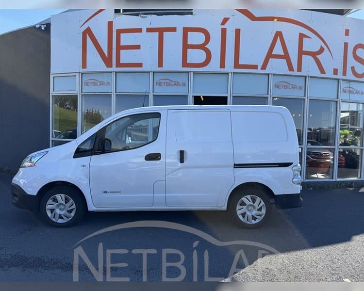 2022 Nissan e-NV200 44kWh
