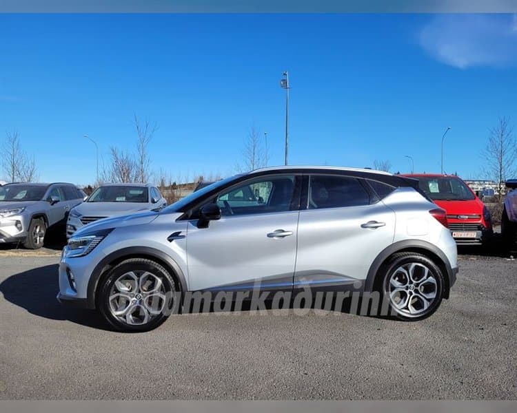 2022 Renault Captur Intens PHEV