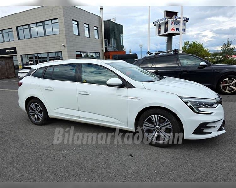 2022 Renault Megane E-Tech Plug-in HYB