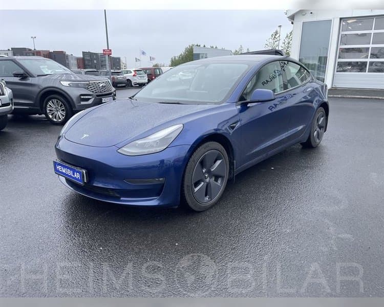2022 Tesla Model 3 Long Range AWD