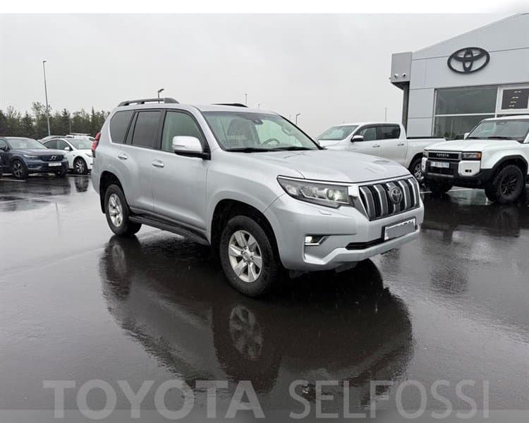 2022 Toyota Land Cruiser 150 GX