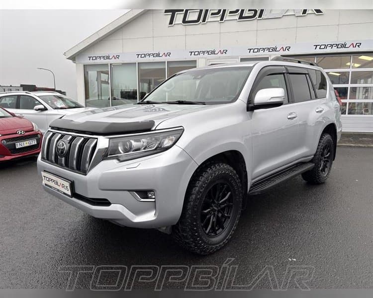 2022 Toyota Land Cruiser 150 GX 32