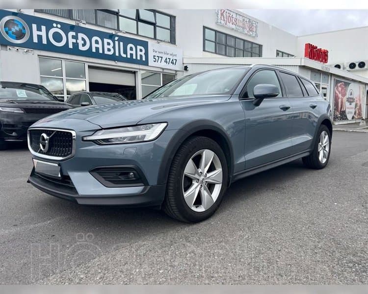 2022 Volvo V60 Cross Country AWD