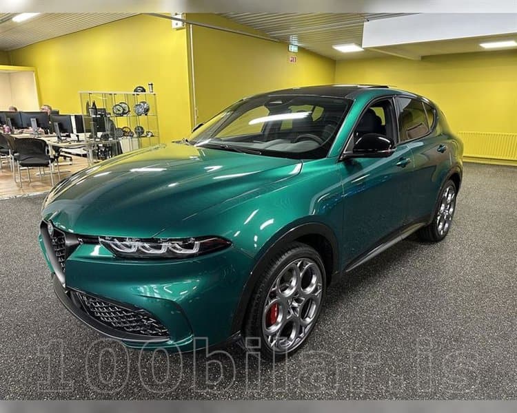 2023 Alfa-Romeo Tonale Veloce Plug-in Hybrid Q4