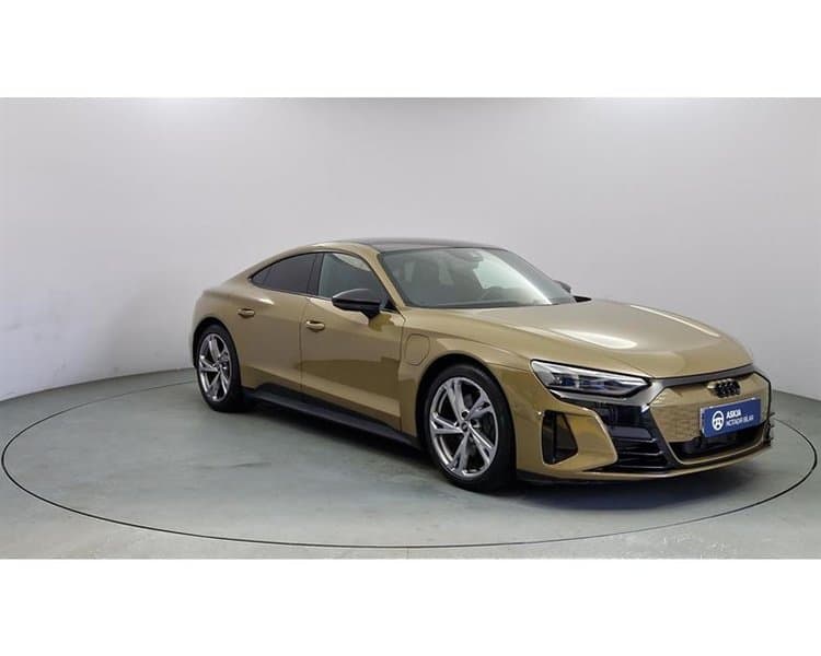 2023 Audi e-tron GT S Line