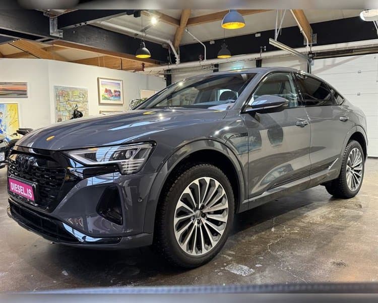 2023 Audi Q8 Sportback 50 e-tron Quattro S-Line
