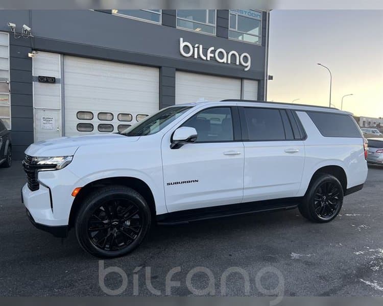 2023 Chevrolet Suburban RST Luxury