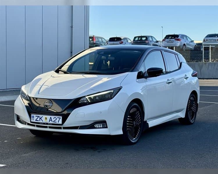 2023 Nissan Leaf N-Connecta