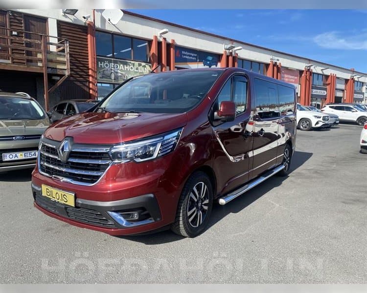 2023 Renault Trafic LUX