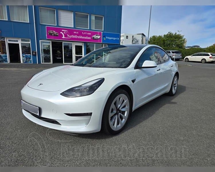 2023 Tesla Model 3 Long Range AWD