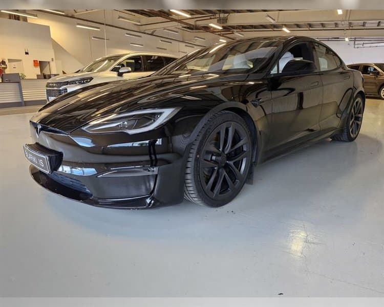 2023 Tesla Model S Performance